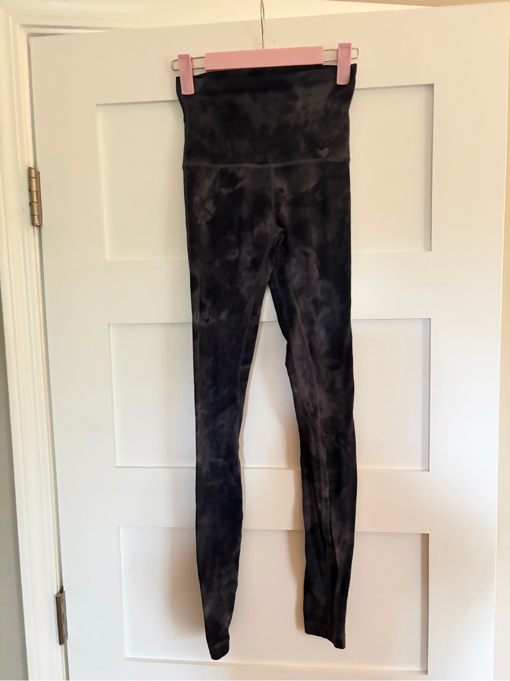 Lululemon High-Waist Tie-Dye Leggings size 2 28” inseam